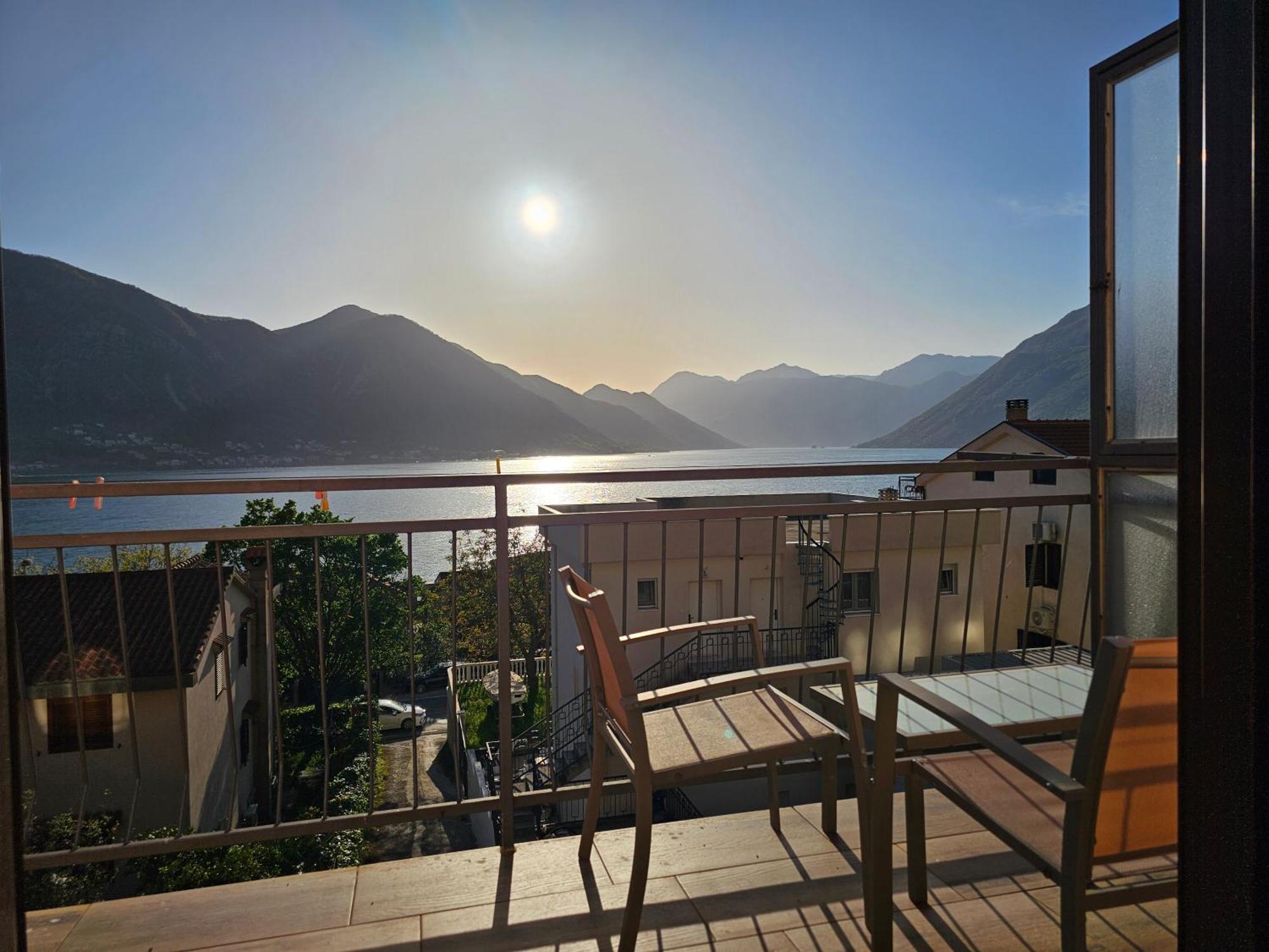 Апартаменти Modern Seaside Escape - Stunning Sea View - Private & Stylish Котор Екстер'єр фото